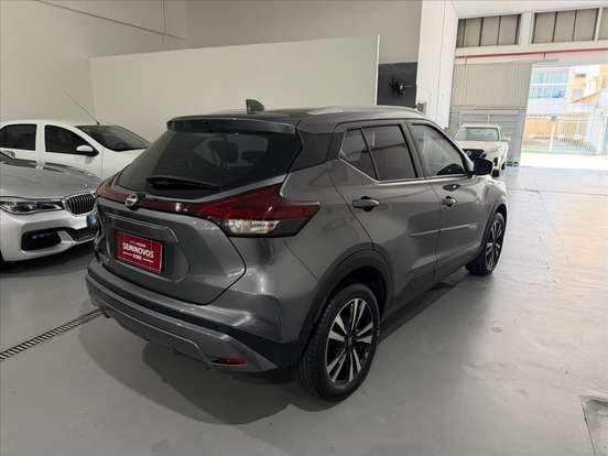 NISSAN-KICKS PLAY-2025