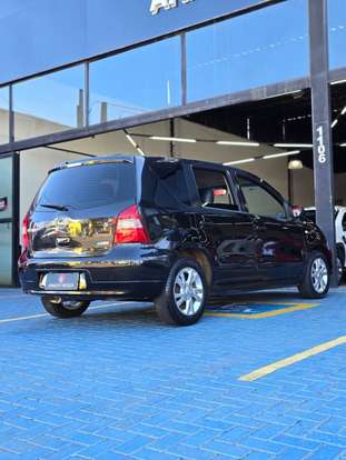 NISSAN-LIVINA-2013
