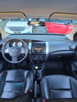 NISSAN-LIVINA-2013