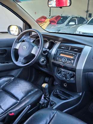 NISSAN-LIVINA-2013