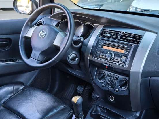 NISSAN-LIVINA-1.6 S 16V FLEX 4P MANUAL NISSAN-LIVINA-2013