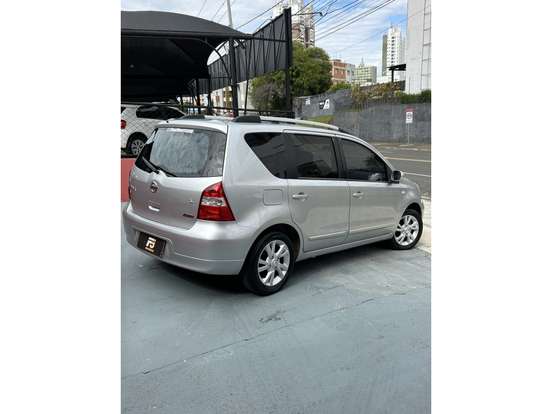 NISSAN-LIVINA-2014