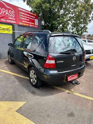 NISSAN-LIVINA-1.8 SL 16V FLEX 4P AUTOMÁTICO NISSAN-LIVINA-2011