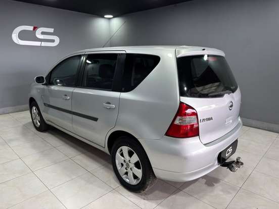 NISSAN-LIVINA-1.8 SL 16V FLEX 4P AUTOMÁTICO NISSAN-LIVINA-2009