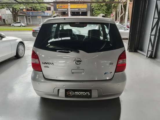 NISSAN-LIVINA-1.8 SL 16V FLEX 4P AUTOMÁTICO NISSAN-LIVINA-2011