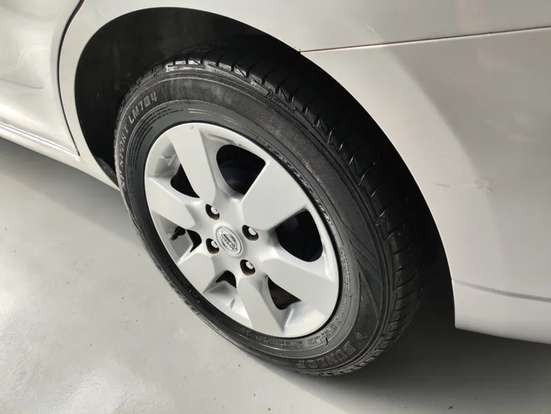 NISSAN-LIVINA-2011