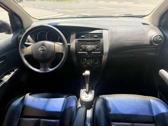 NISSAN-LIVINA-1.8 SL X-GEAR 16V FLEX 4P AUTOMÁTICO NISSAN-LIVINA-2011