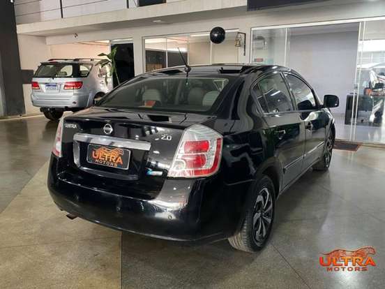 NISSAN-SENTRA-2010