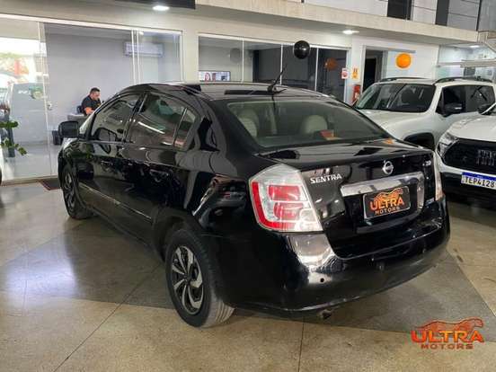 NISSAN-SENTRA-2010