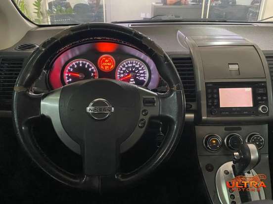 NISSAN-SENTRA-2010