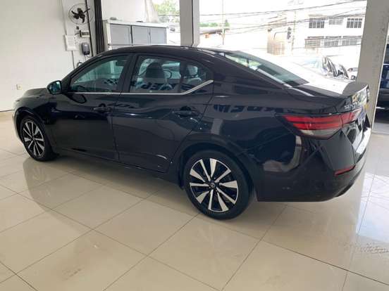 NISSAN-SENTRA-2023