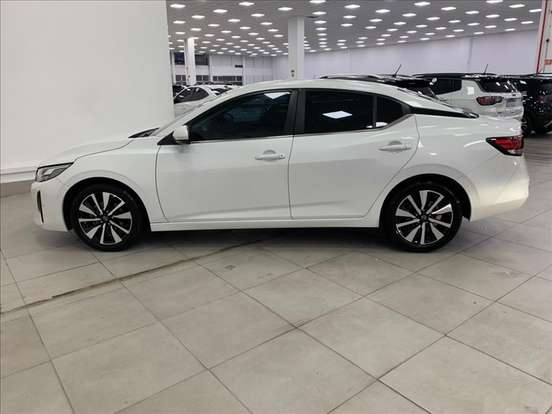 NISSAN-SENTRA-2024
