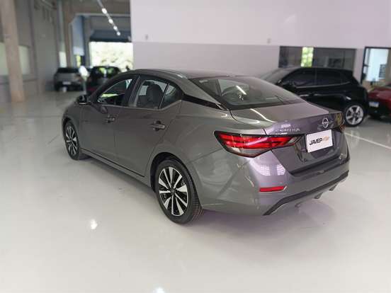 NISSAN-SENTRA-2024