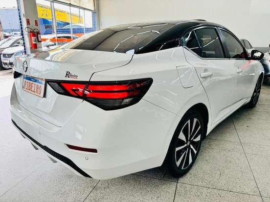 NISSAN-SENTRA-2023
