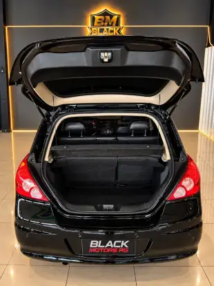 NISSAN-TIIDA-2011