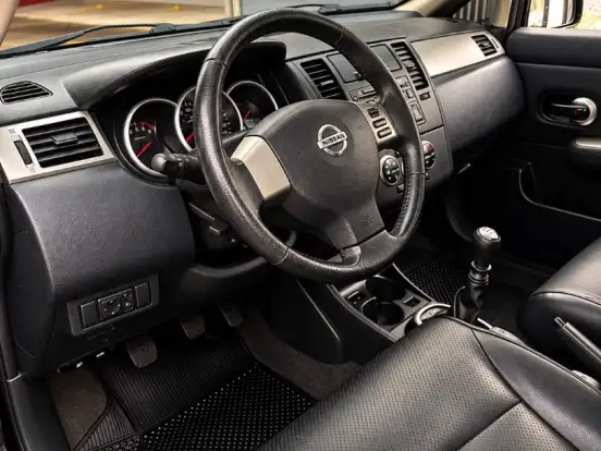 NISSAN-TIIDA-1.8 SL 16V FLEX 4P MANUAL NISSAN-TIIDA-2011
