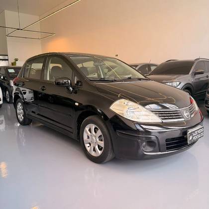 NISSAN TIIDA 1.8 S 16V GASOLINA 4P AUTOMÁTICO
