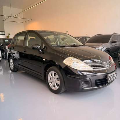 NISSAN-TIIDA-2008