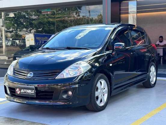 NISSAN-TIIDA-2011