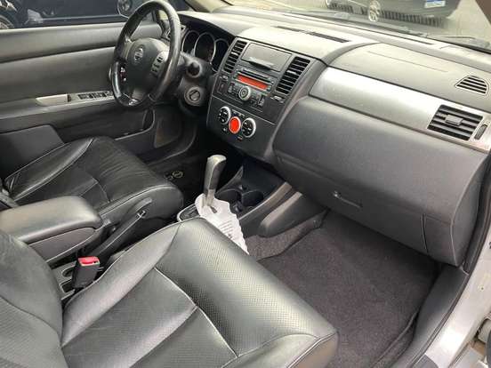 NISSAN-TIIDA-2012
