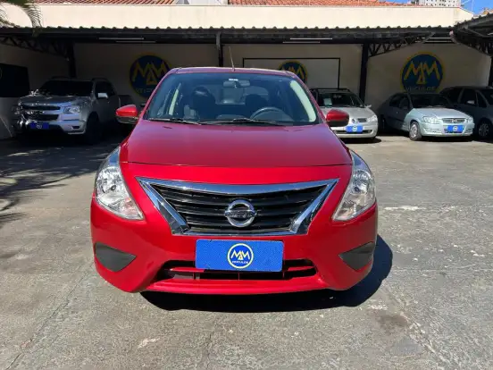 NISSAN-VERSA-2017