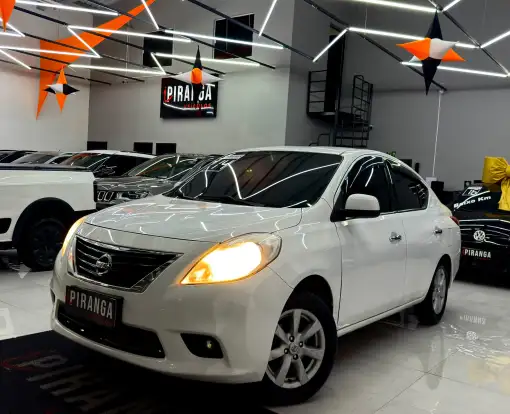 NISSAN-VERSA-2013