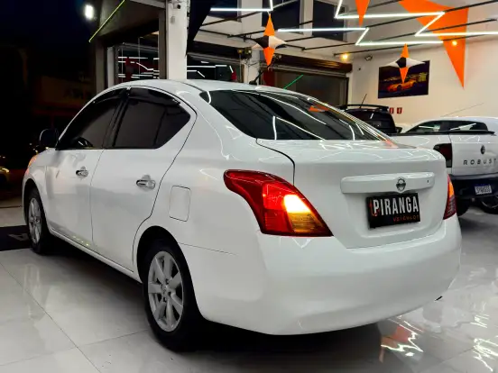 NISSAN-VERSA-1.6 16V FLEX SL 4P MANUAL NISSAN-VERSA-2013