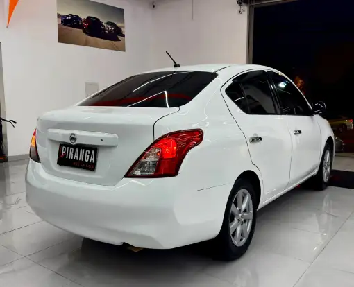 NISSAN-VERSA-2013