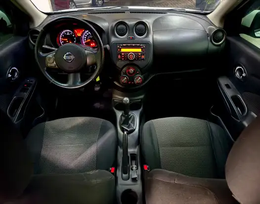 NISSAN-VERSA-2013
