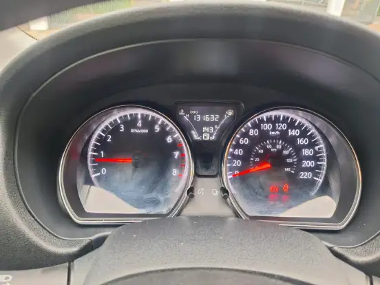 NISSAN-VERSA-2019