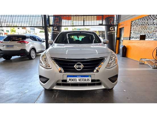 NISSAN-VERSA-2015
