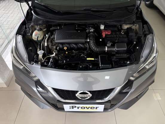 NISSAN-VERSA-2021
