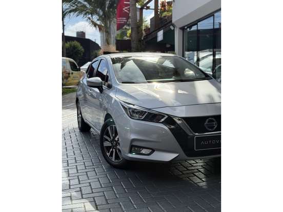NISSAN-VERSA-2022