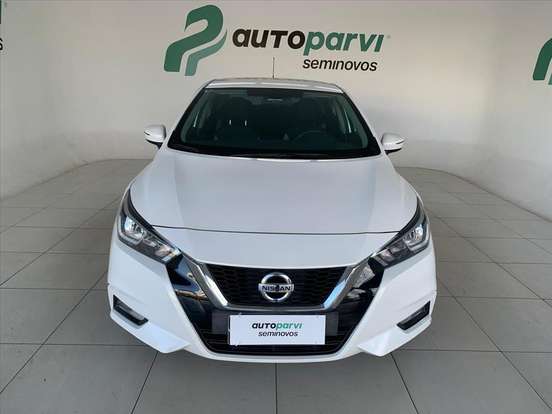 NISSAN-VERSA-2020