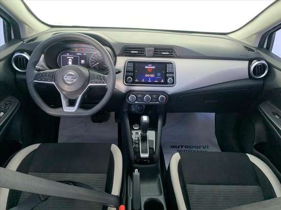 NISSAN-VERSA-2020