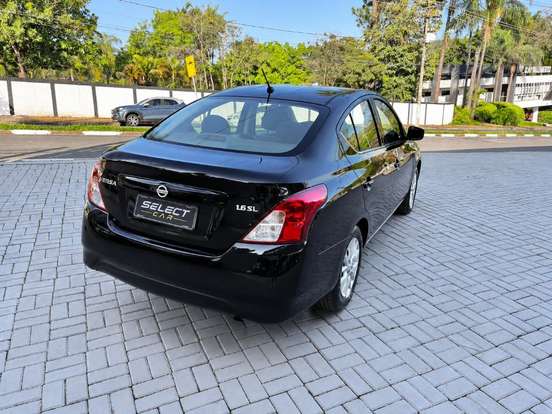 NISSAN-VERSA-2015