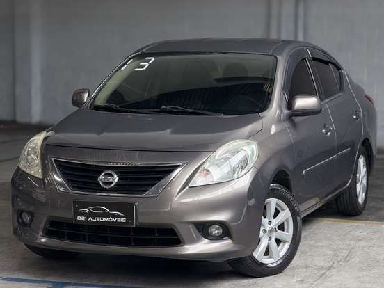 NISSAN-VERSA-2012