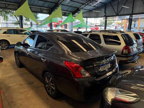 NISSAN-VERSA-2019