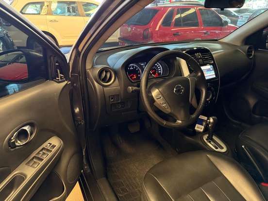 NISSAN-VERSA-2019