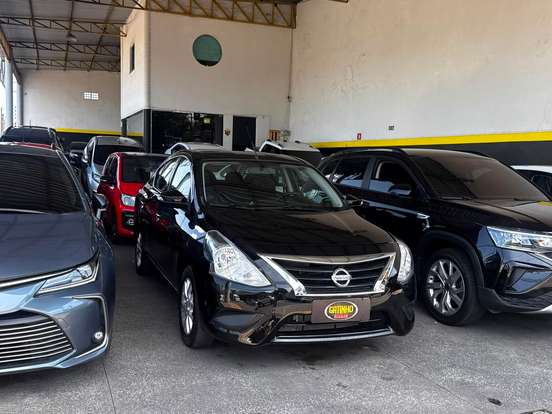 NISSAN-VERSA-2019