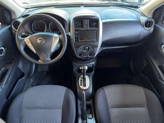 NISSAN-VERSA-2019