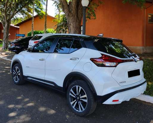 NISSAN-KICKS-2022