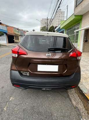 NISSAN-KICKS-2020