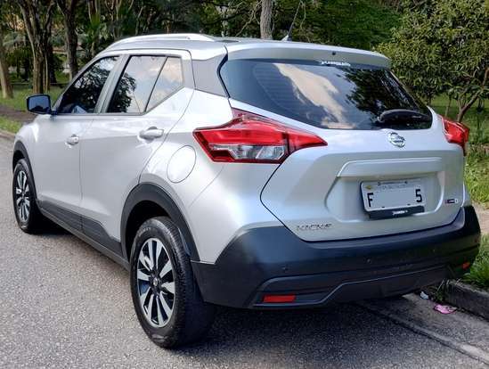 NISSAN-KICKS-2019