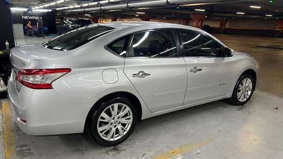 NISSAN-SENTRA-2014