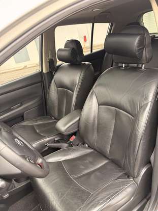 NISSAN-TIIDA-2011