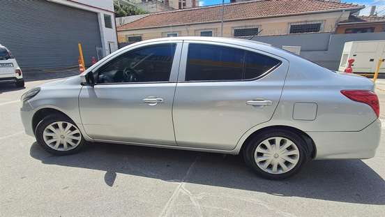 NISSAN-VERSA-2016