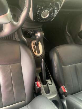 NISSAN-VERSA-2019