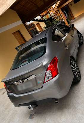 NISSAN-VERSA-2017