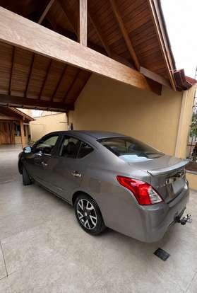 NISSAN-VERSA-2017